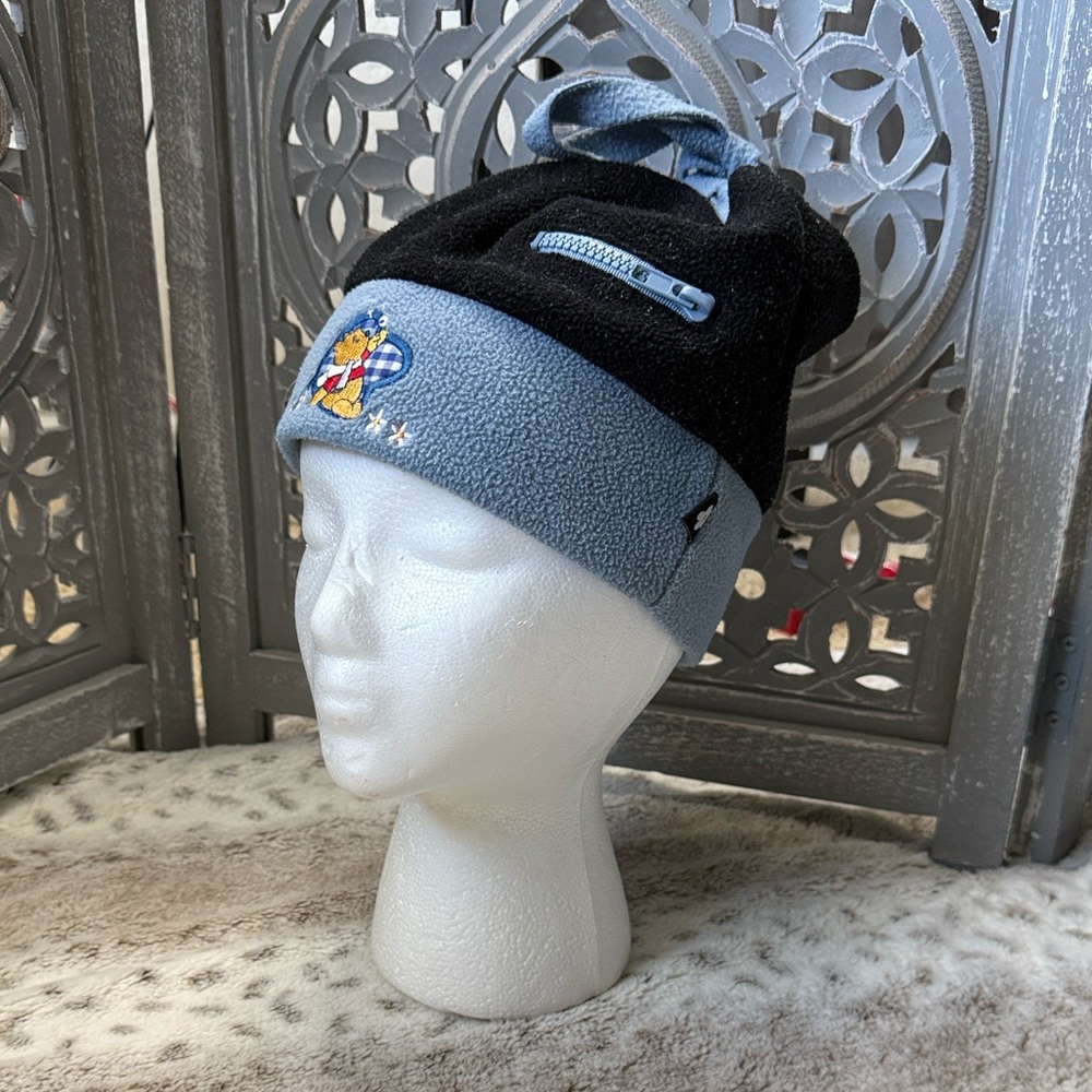 Disney Winnie the Pooh fleece beanie hat OS embroidered zipper Disneyland winter